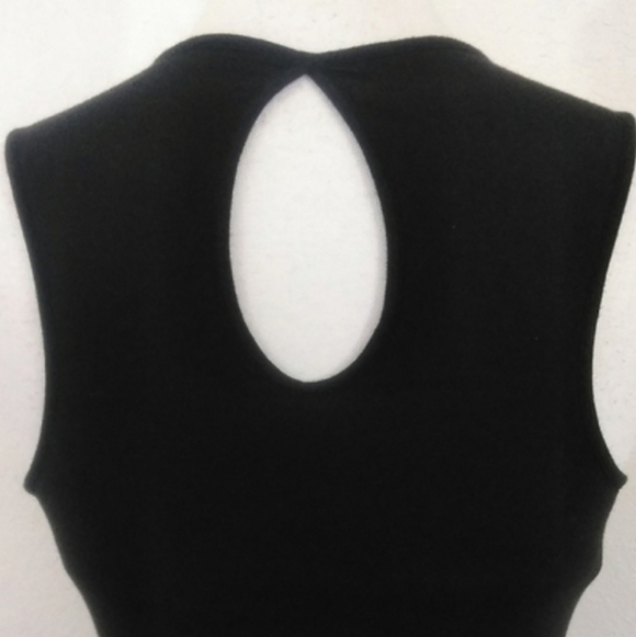 MODA INTERNATIONAL Elegant Black Sleeveless Top Rhinestone Embellished Keyhole - Picture 6 of 8